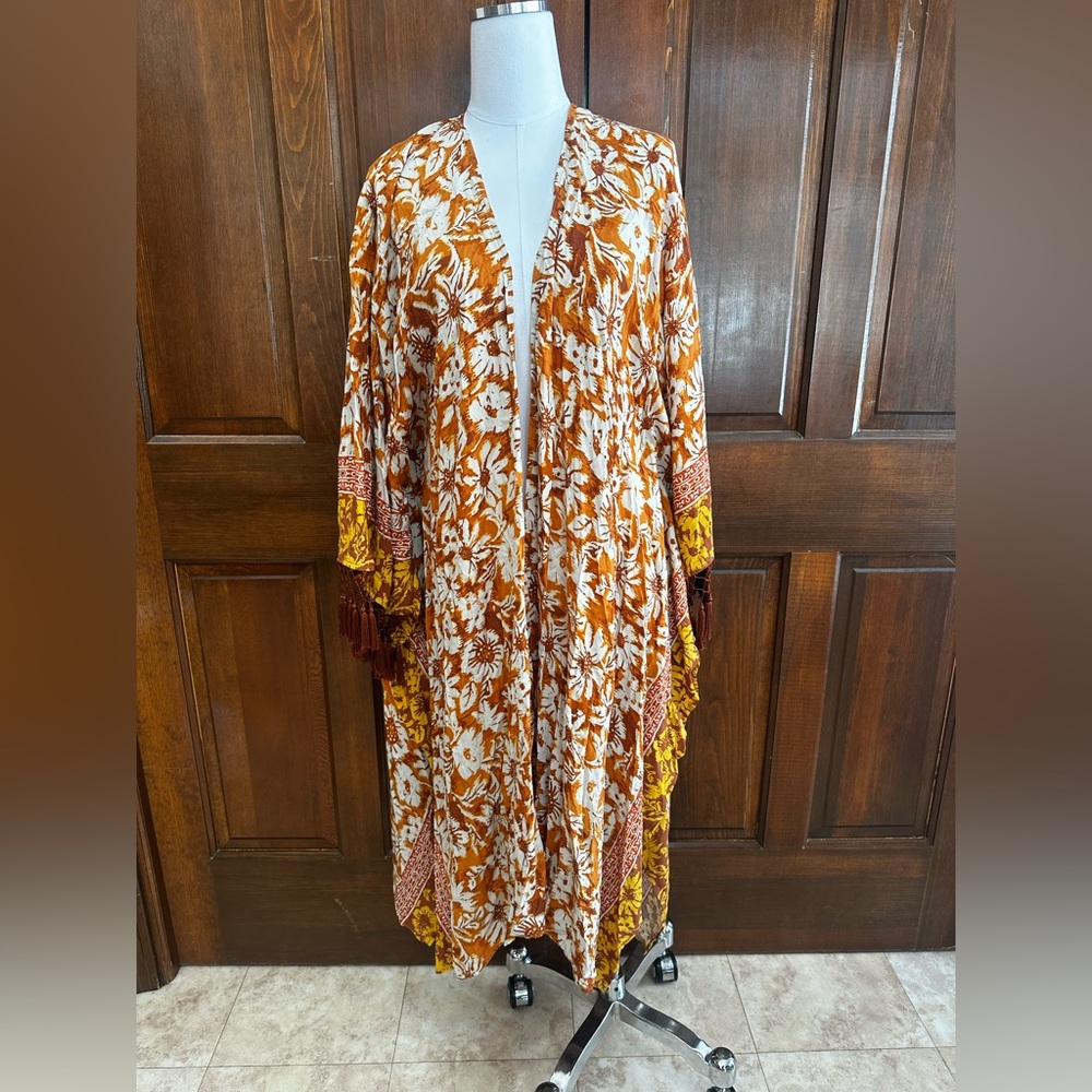 Dress Forum Epic Sunset Tassel Sleeve Kimono